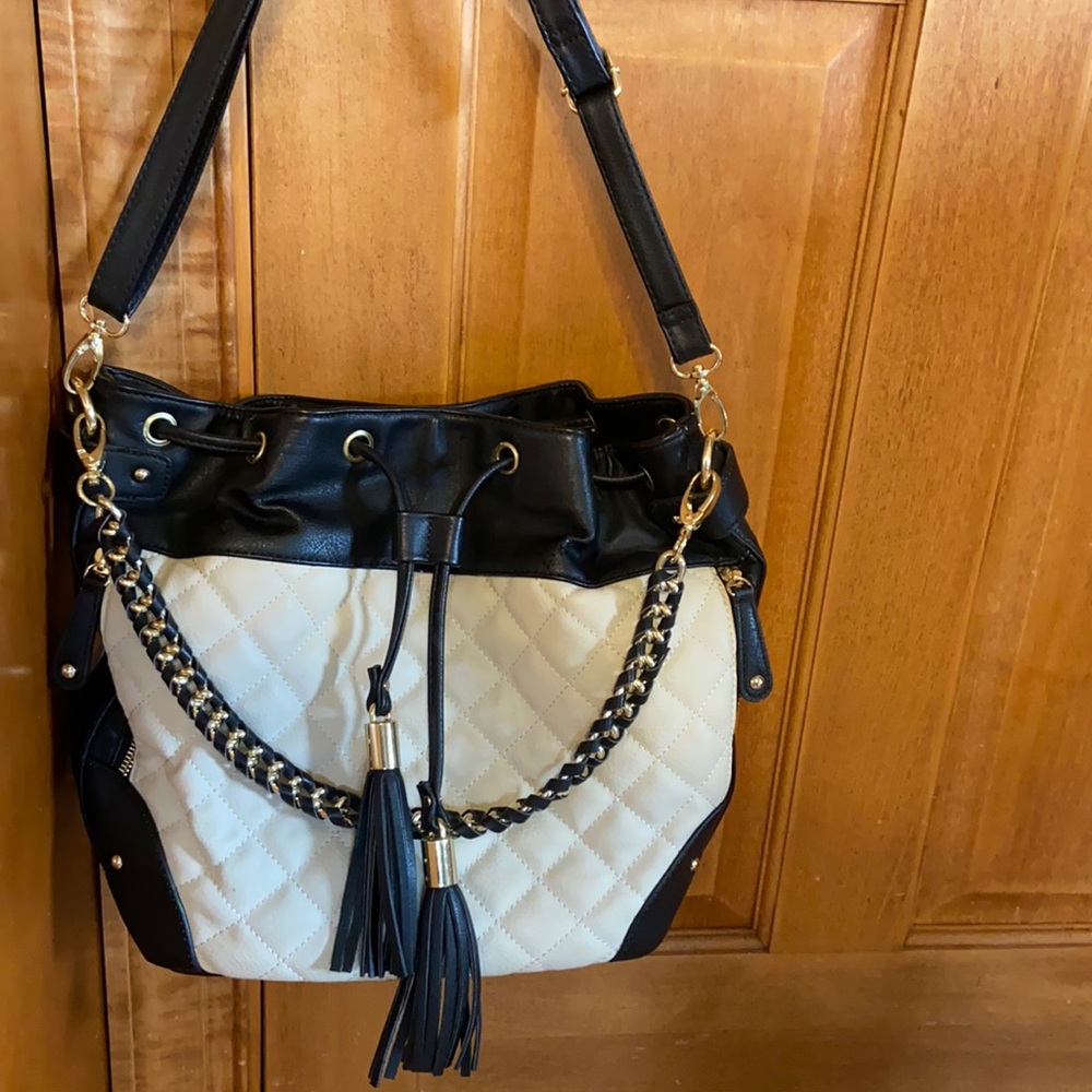 Mossimo bucket bag